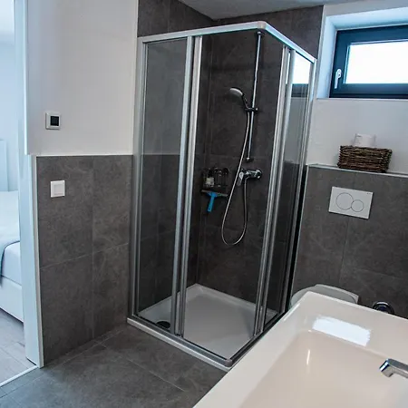 Rmg Roses * Bad Kleinkirchheim